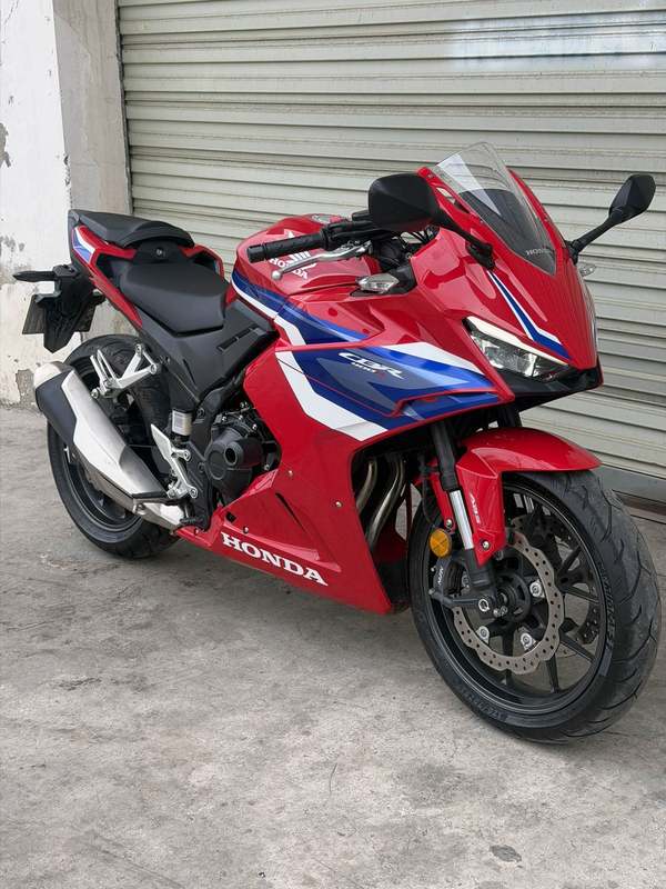 本田WING CBR400R
