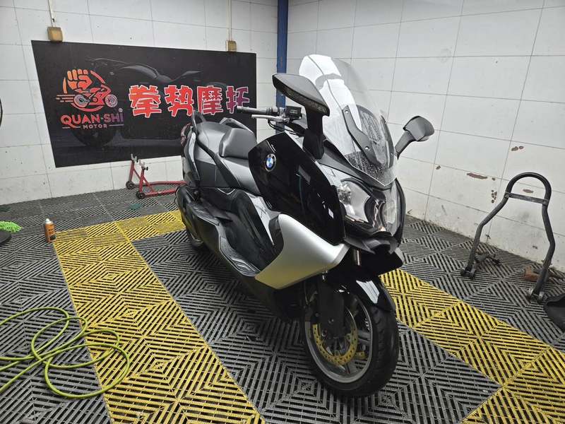 宝马 C 650GT