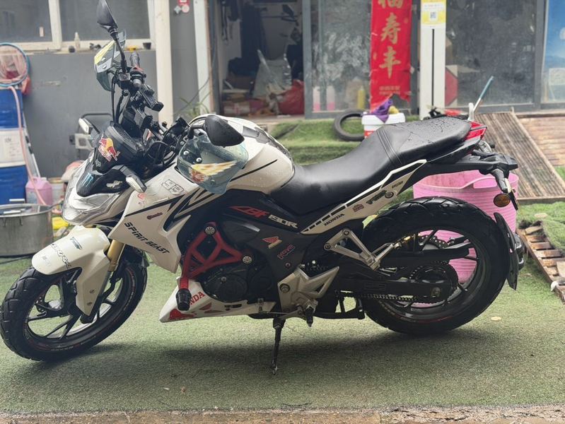 新大洲本田 CBF190R