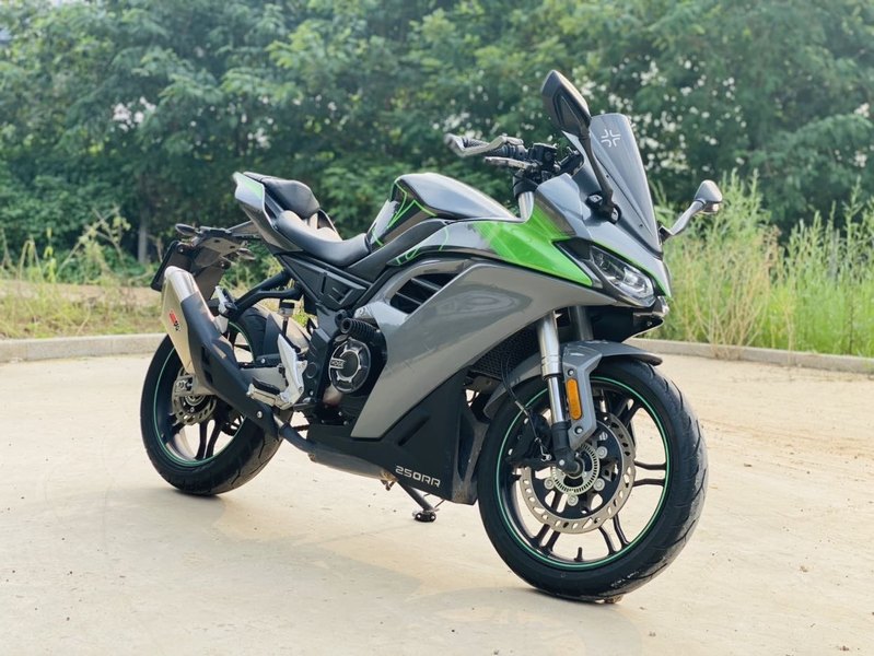 无极 250RR