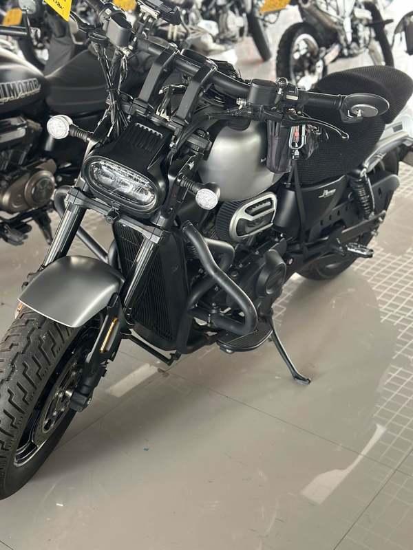 QJMOTOR 闪250