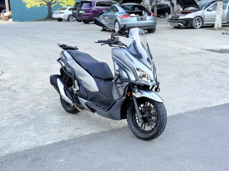 QJMOTOR 鸿150 City