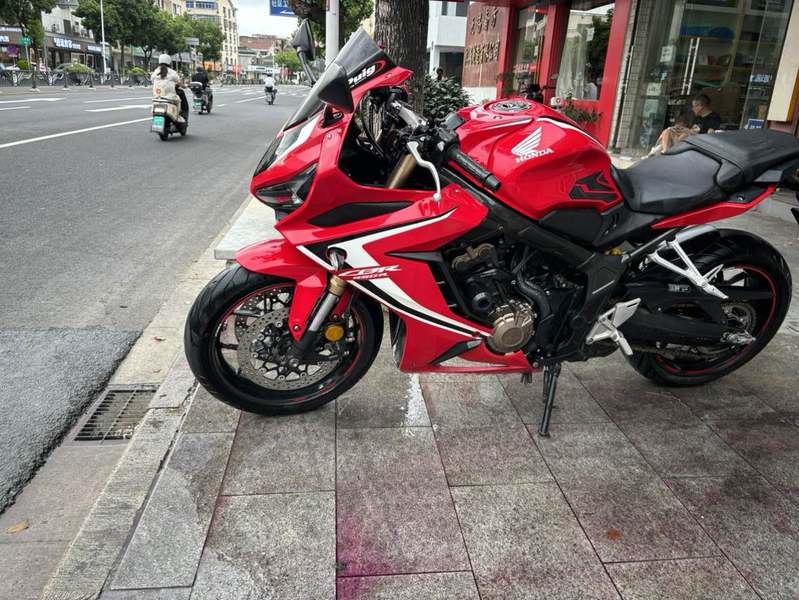 本田DREAMWING CBR650R