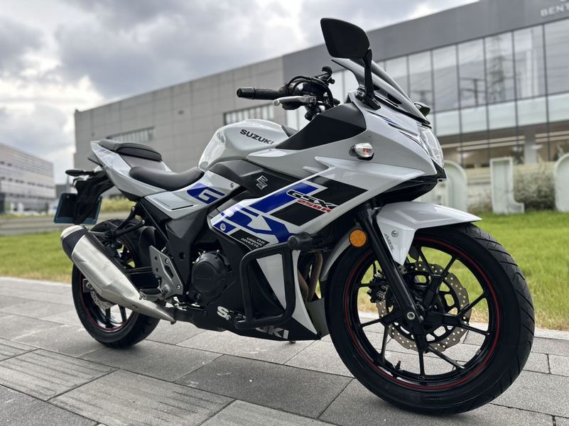 豪爵铃木 GSX250R