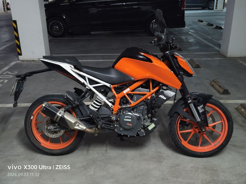 KTMR2R 390 Duke
