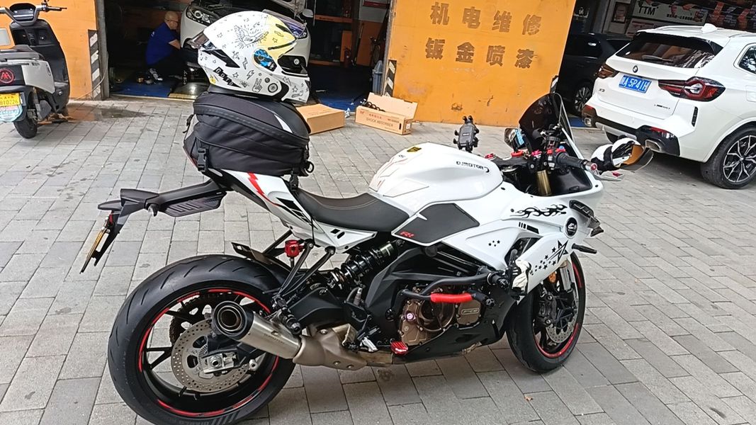 QJMOTOR 赛600