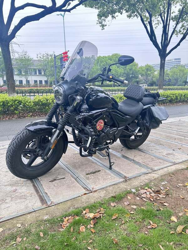 豪爵 TR300