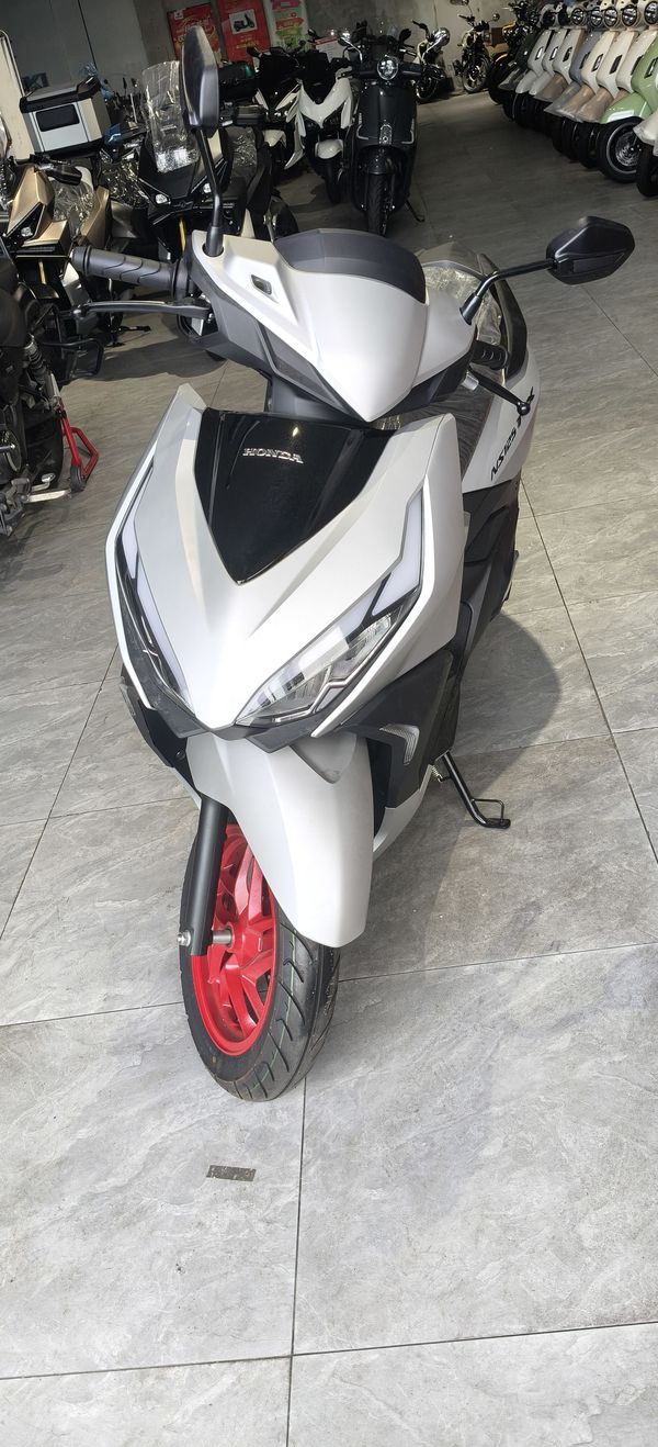 新大洲本田 NS125RX