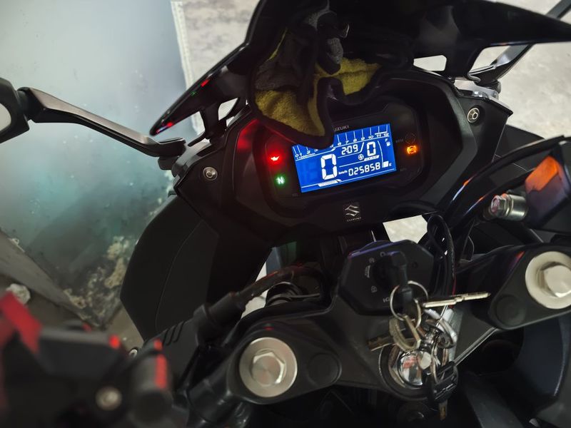 豪爵铃木 GSX250R