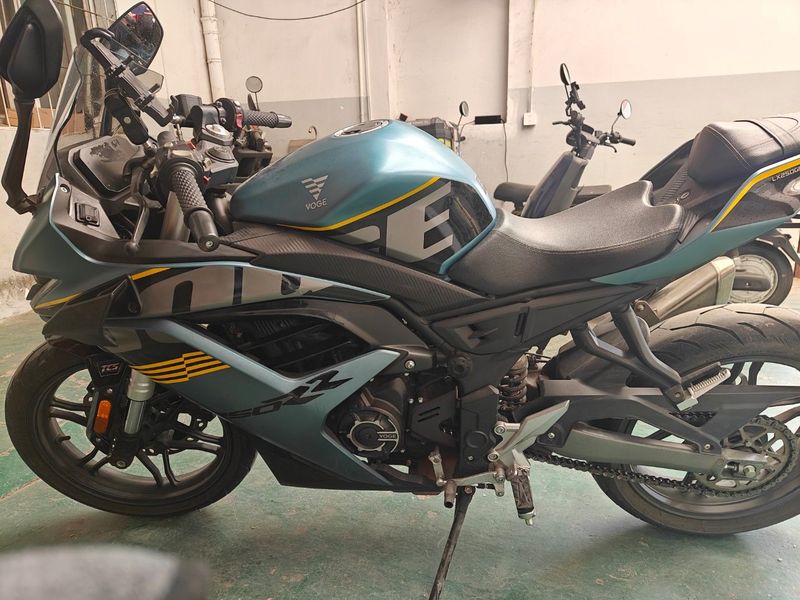 无极 250RR
