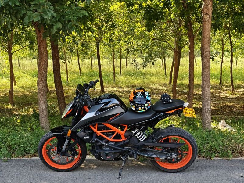 KTMR2R 390 Duke