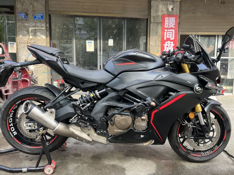 QJMOTOR 赛600