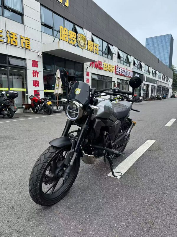 新大洲本田 CBF190TR
