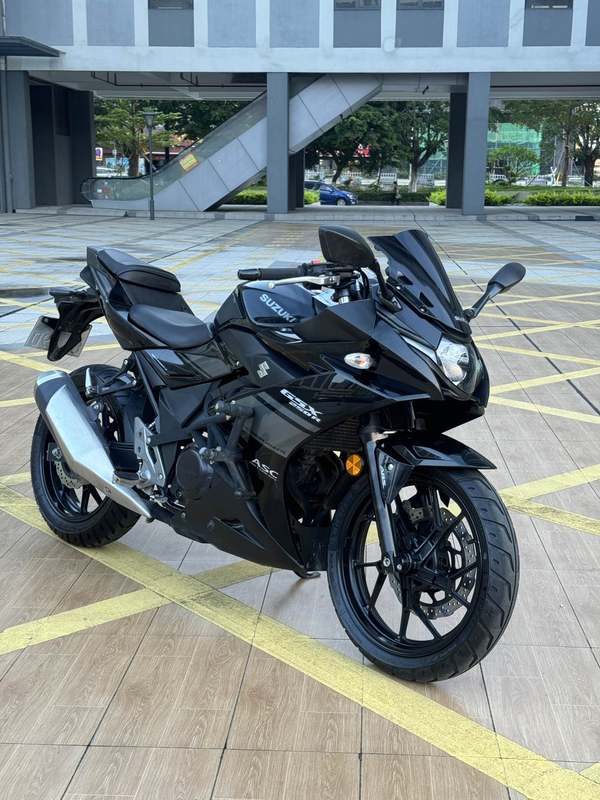 豪爵铃木 GSX250R