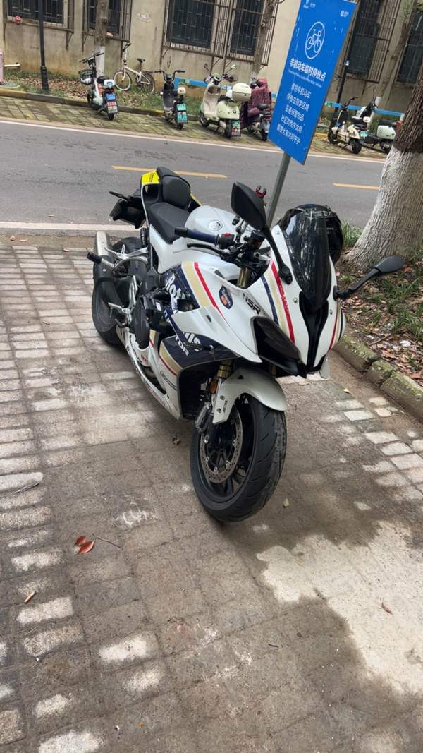 QJMOTOR 赛600