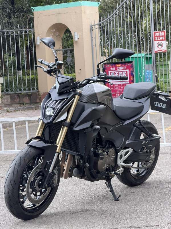 QJMOTOR 追550