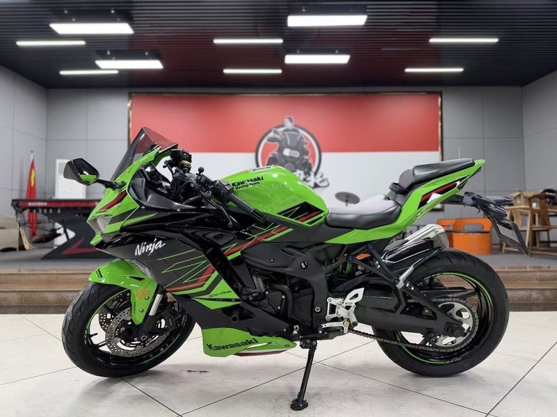 川崎 ZX-4R
