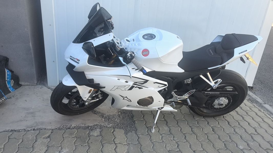 张雪机车 500RR