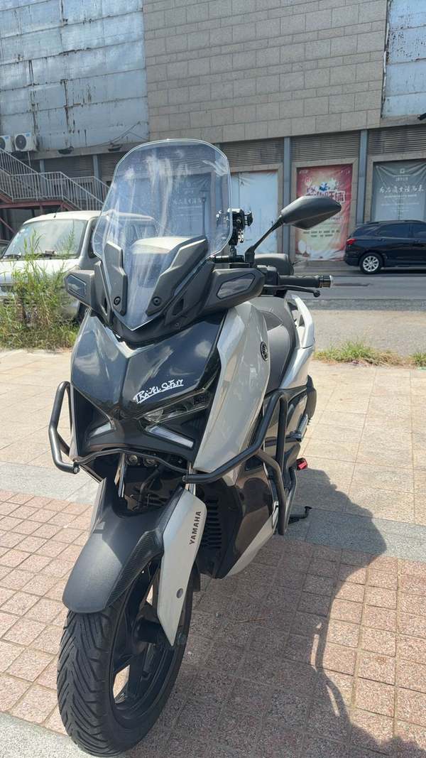 雅马哈 XMAX