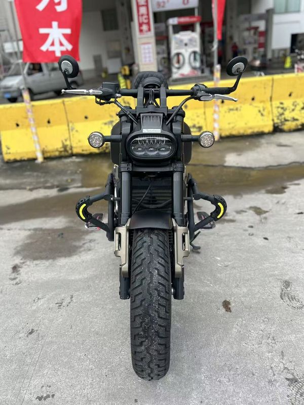 QJMOTOR 闪600