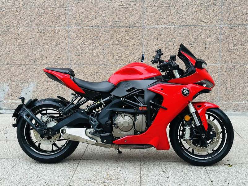 QJMOTOR 赛600