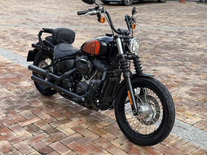 哈雷戴维森 街霸 Street Bob