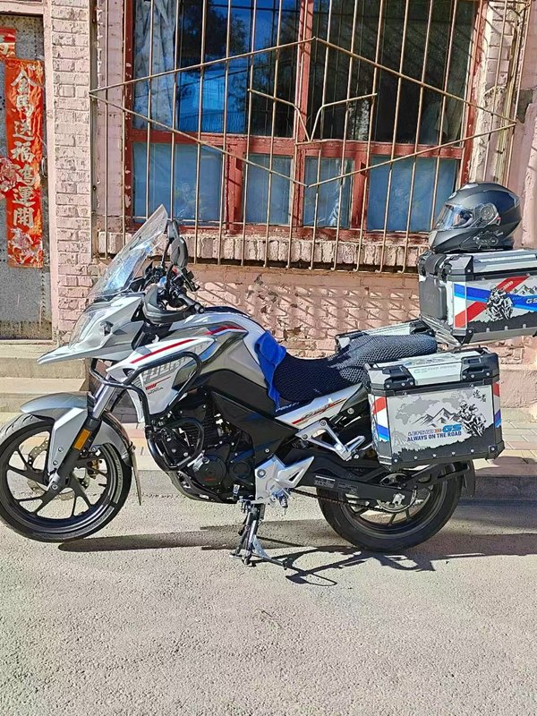 五羊本田 猛鸷 CB190X