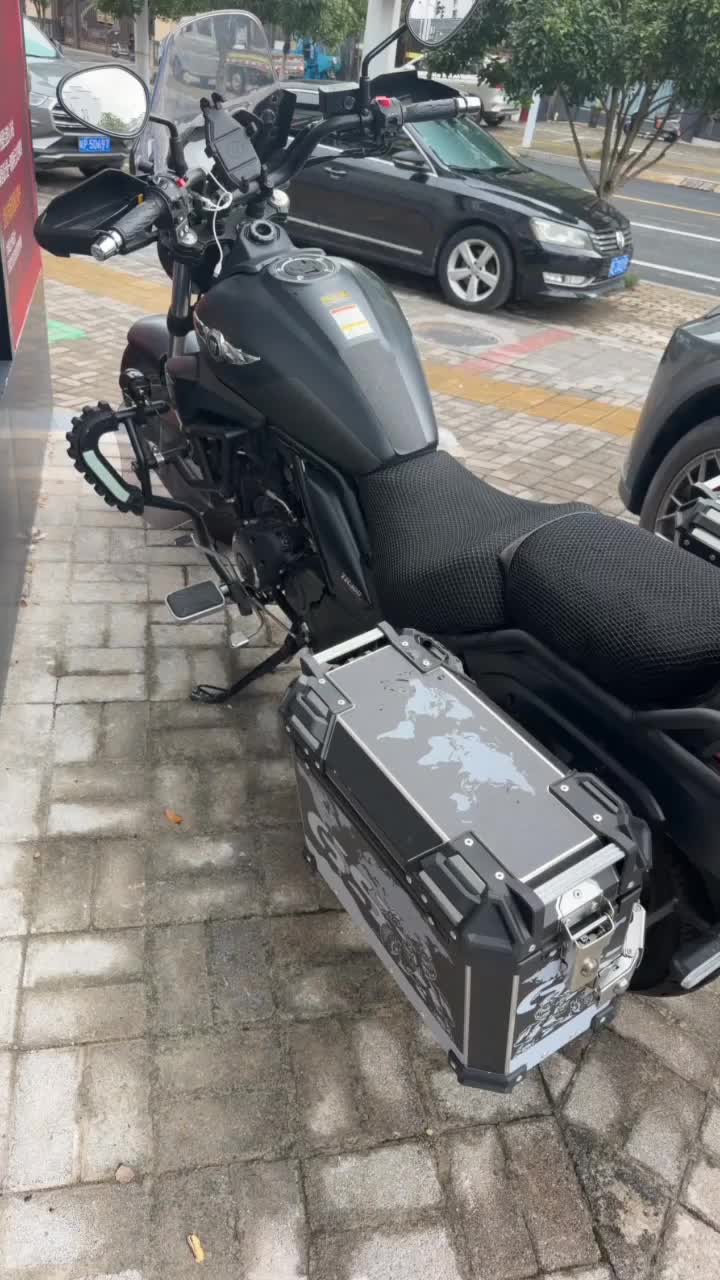 豪爵 TR300