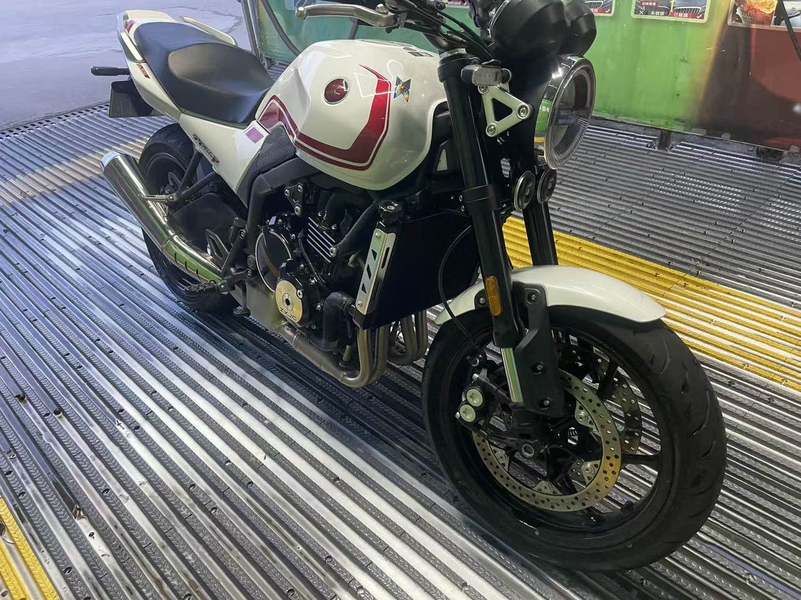 张雪机车 500F