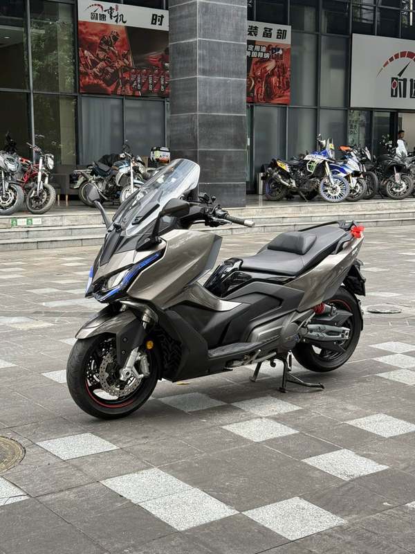 光阳 AK550