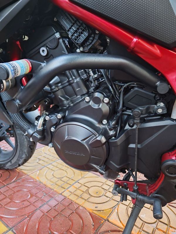 本田DREAMWING CB750