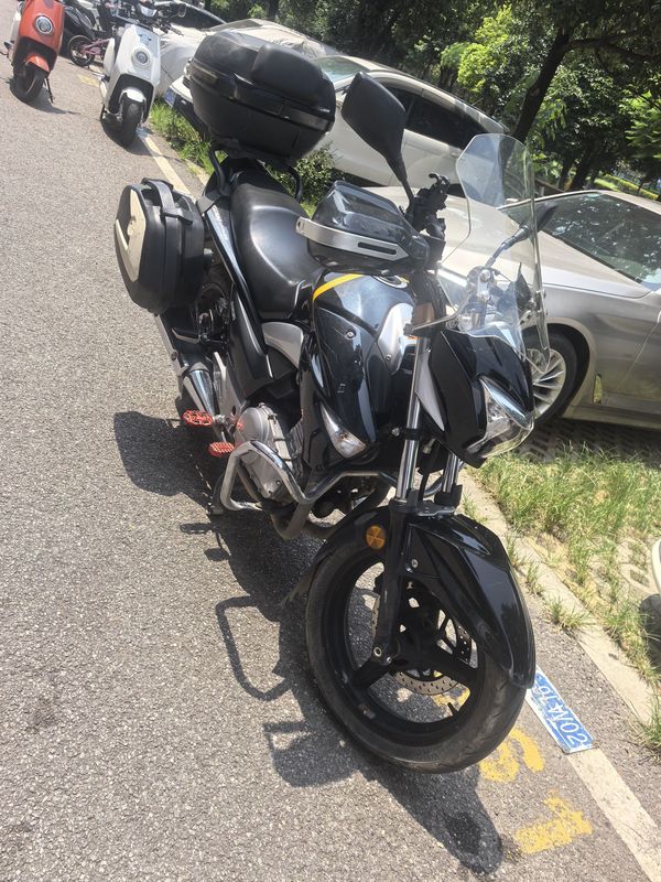 豪爵铃木 骊驰 GW250