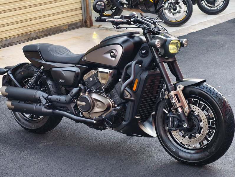 QJMOTOR 闪600