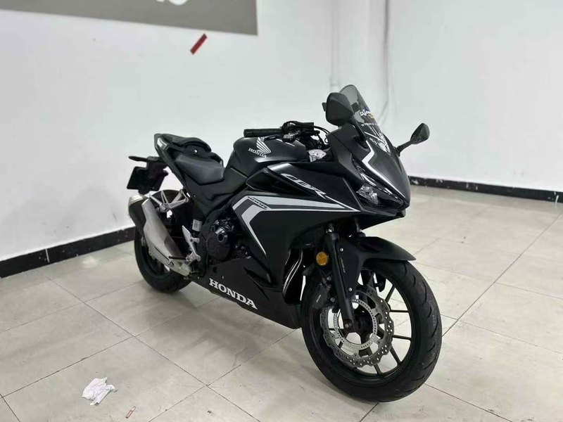 本田WING CBR400R
