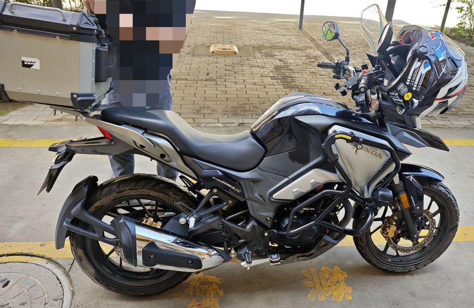 五羊本田 猛鸷 CB190X