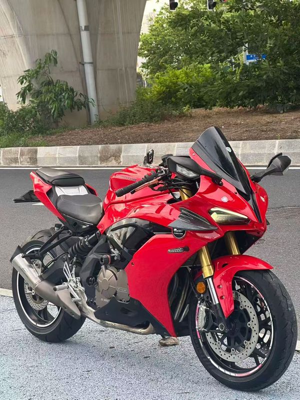 QJMOTOR 赛600
