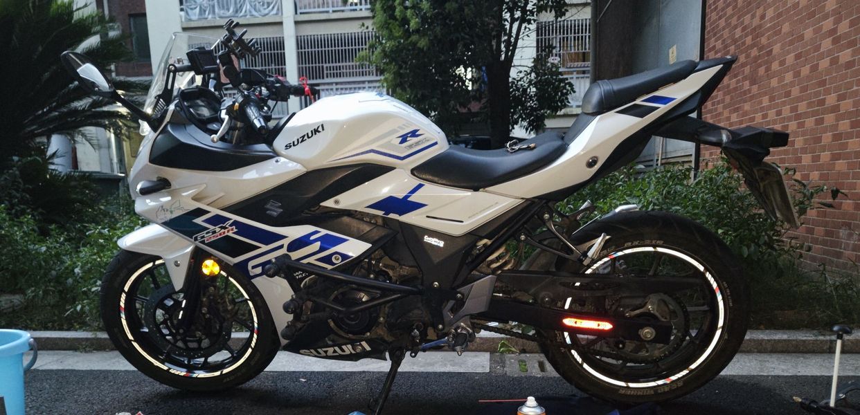 豪爵铃木 GSX250R