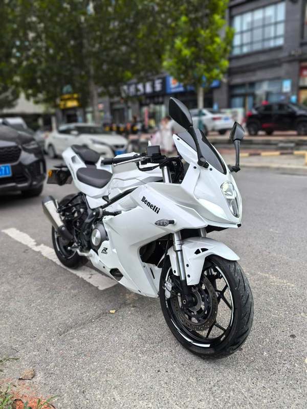 贝纳利 龙卷风 Tornado 252R