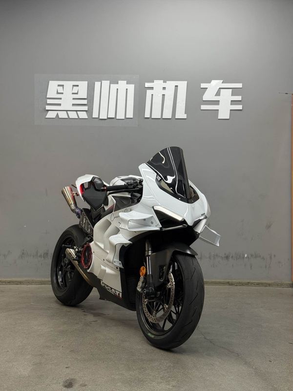 杜卡迪 Panigale V4