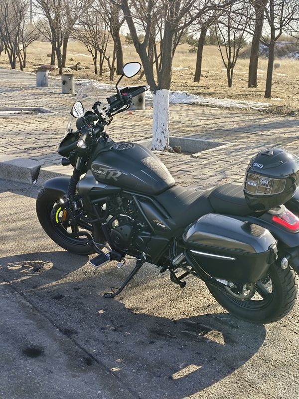 豪爵 TR300