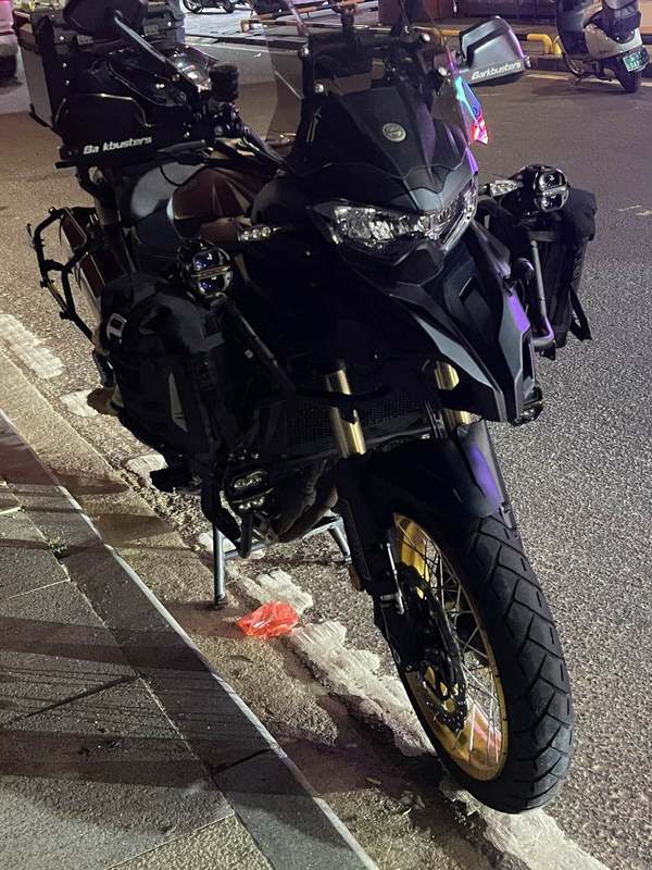贝纳利 TRK552