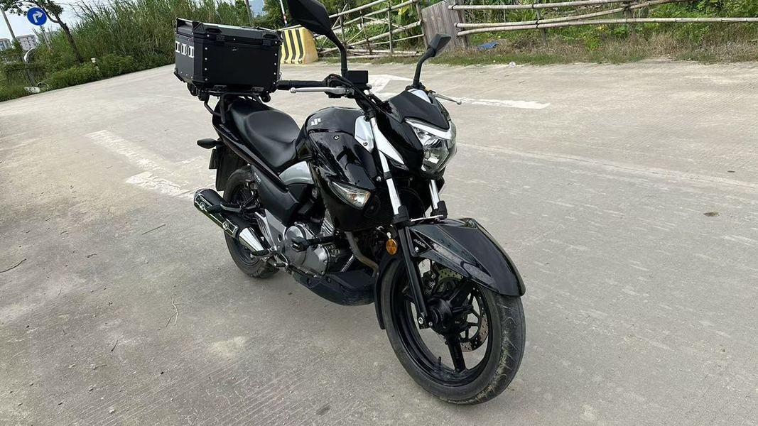 豪爵铃木 骊驰 GW250