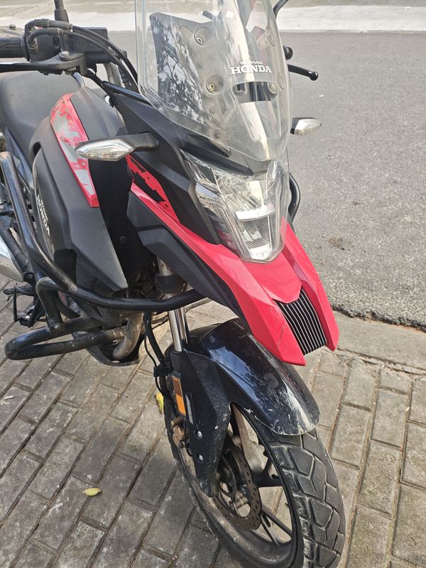 五羊本田 猛鸷 CB190X