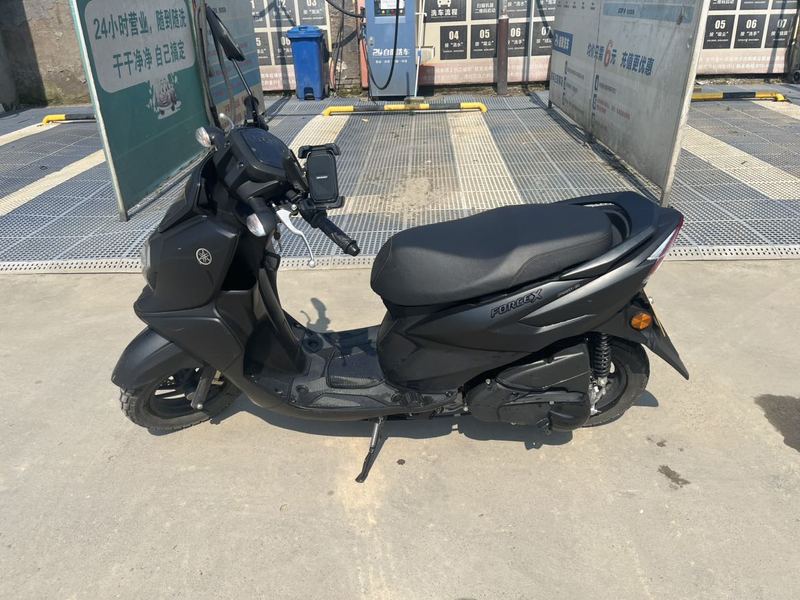建设雅马哈 福颖125
