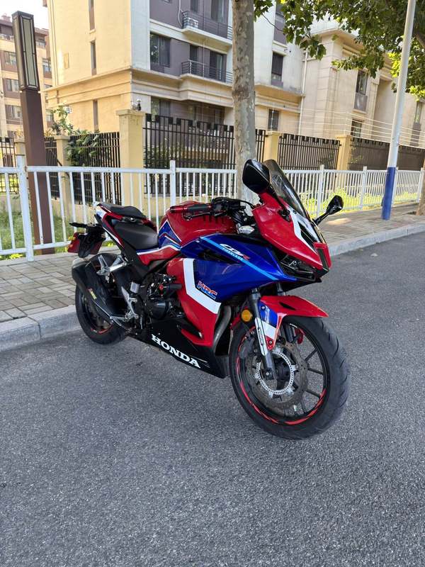 本田WING CBR400R