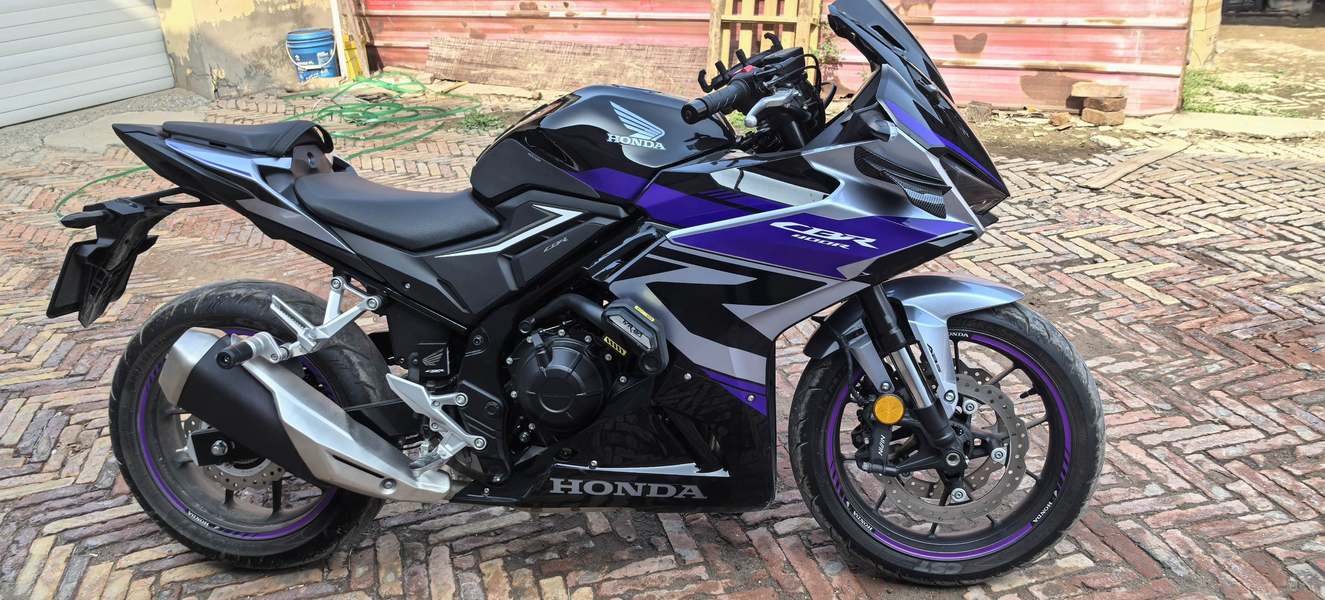本田WING CBR400R