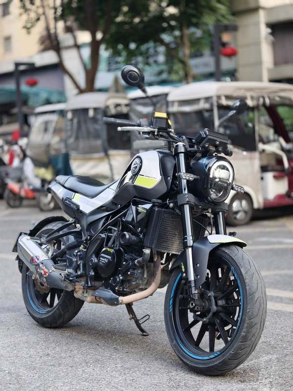 贝纳利 幼狮 Leoncino 250
