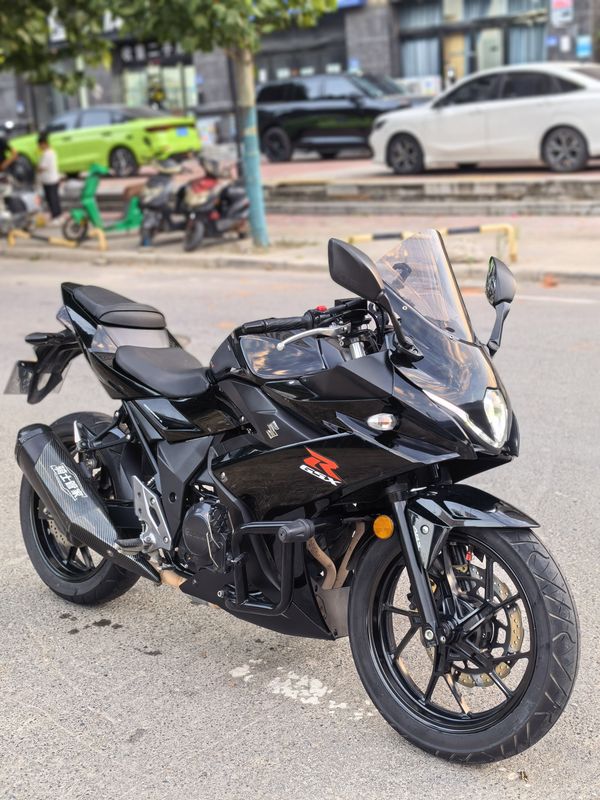 豪爵铃木 GSX250R