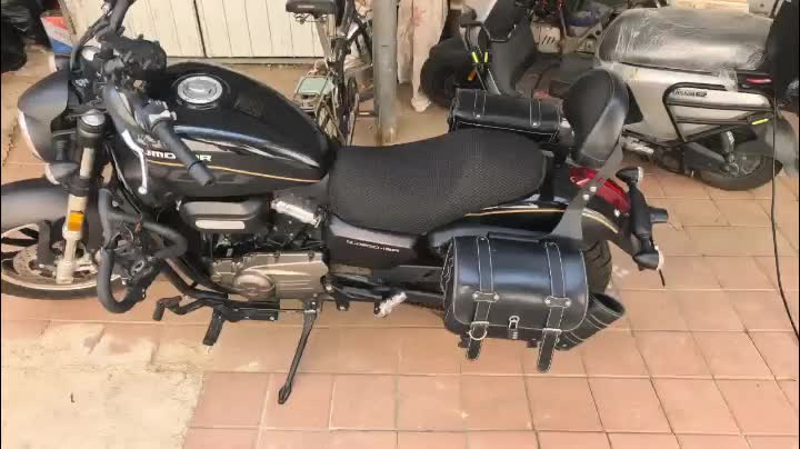 QJMOTOR 闪300S