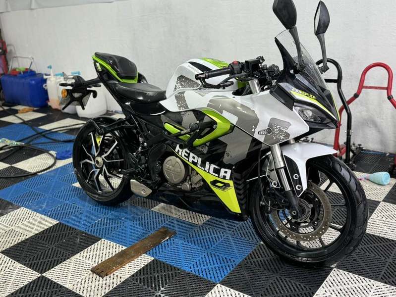 QJMOTOR 赛250